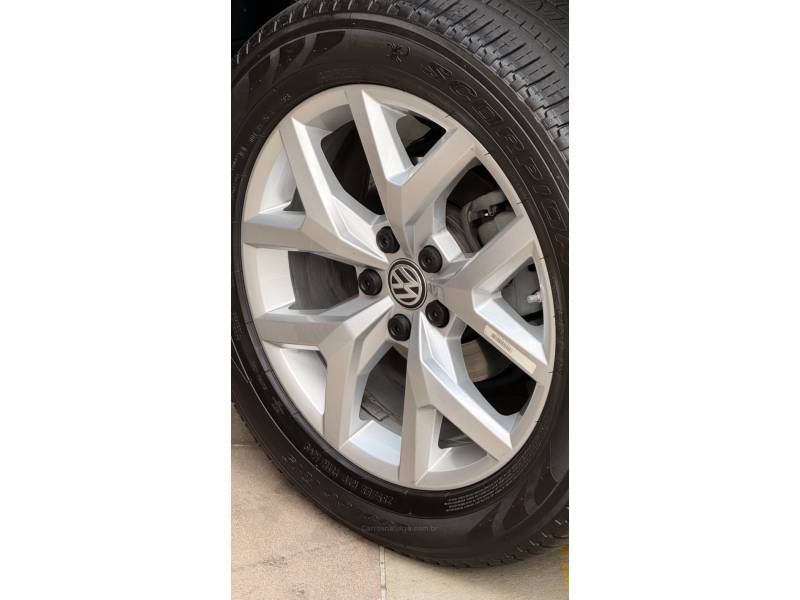 VOLKSWAGEN - AMAROK - 2024/2024 - Cinza - R$ 244.900,00