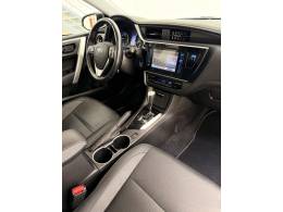 TOYOTA - COROLLA - 2019/2019 - Prata - R$ 106.900,00
