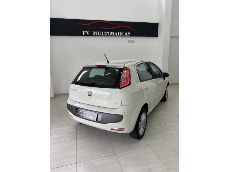 FIAT - PUNTO - 2016/2016 - Branca - R$ 46.990,00