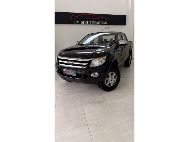 FORD - RANGER - 2015/2016 - Preta - R$ 139.900,00