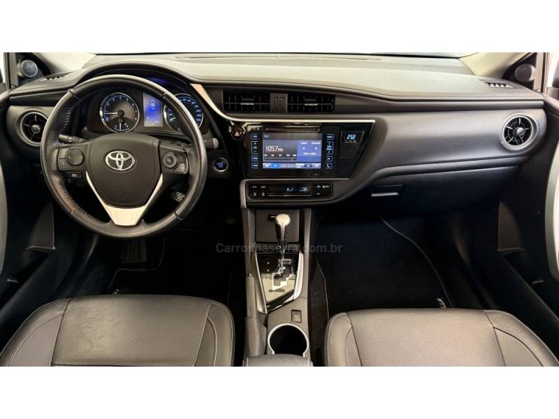 TOYOTA - COROLLA - 2019/2019 - Prata - R$ 106.900,00
