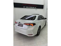 TOYOTA - COROLLA - 2020/2021 - Branca - R$ 135.900,00