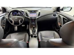 HYUNDAI - ELANTRA - 2014/2015 - Branca - R$ 66.900,00