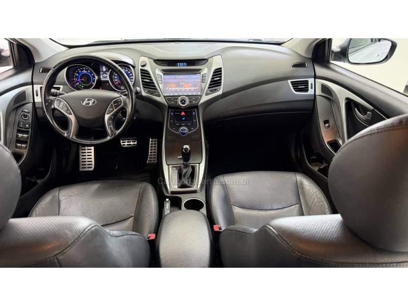 HYUNDAI - ELANTRA - 2014/2015 - Branca - R$ 66.900,00