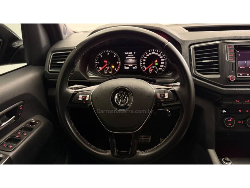 VOLKSWAGEN - AMAROK - 2022/2023 - Cinza - R$ 219.900,00