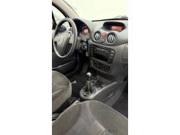 CITROËN - C3 - 2005/2006 - Vermelha - R$ 25.900,00