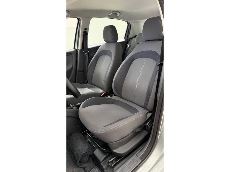 FIAT - PUNTO - 2013/2013 - Cinza - R$ 43.990,00