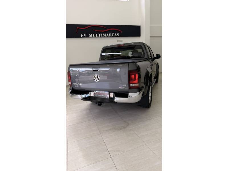 VOLKSWAGEN - AMAROK - 2024/2024 - Cinza - R$ 244.900,00