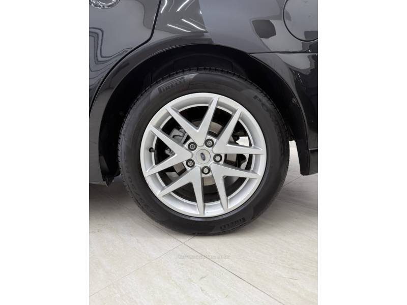 FORD - FUSION - 2010/2010 - Preta - R$ 46.990,00