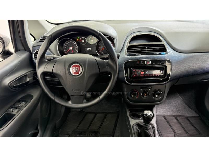 FIAT - PUNTO - 2013/2013 - Cinza - R$ 43.990,00