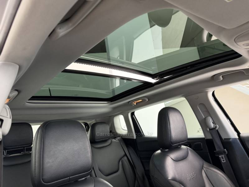 JEEP - COMPASS - 2022/2022 - Prata - R$ 159.990,00