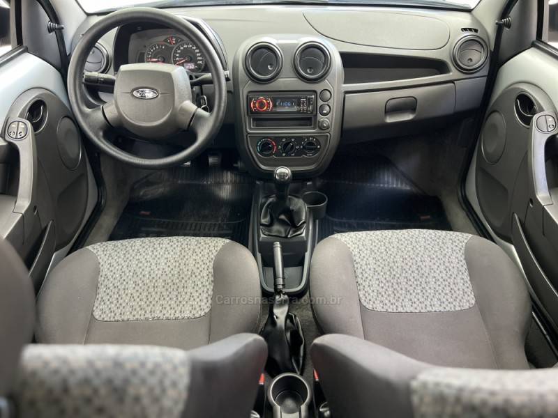 FORD - KA - 2012/2012 - Prata - R$ 27.900,00