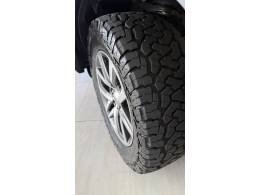 TOYOTA - HILUX - 2012/2013 - Branca - R$ 249.900,00