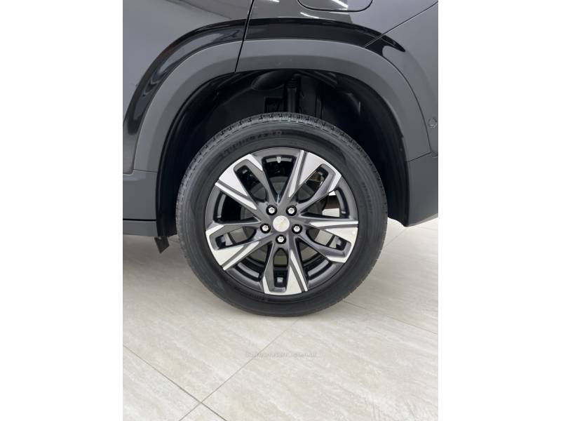 CHEVROLET - TRACKER - 2021/2022 - Preta - R$ 119.990,00