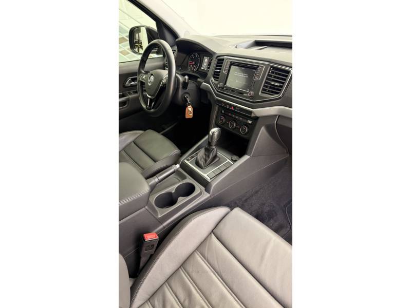 VOLKSWAGEN - AMAROK - 2024/2024 - Cinza - R$ 244.900,00