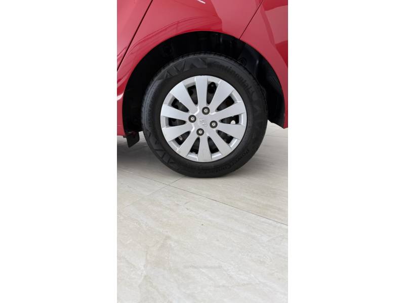 HYUNDAI - HB20 - 2014/2015 - Vermelha - R$ 41.900,00