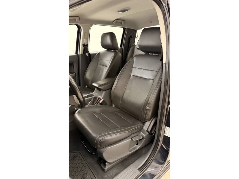 FORD - RANGER - 2015/2016 - Preta - R$ 139.900,00