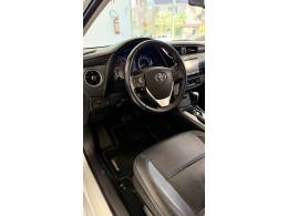 TOYOTA - COROLLA - 2019/2019 - Prata - R$ 106.900,00