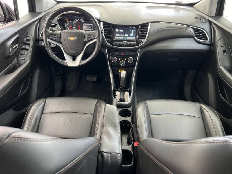 CHEVROLET - TRACKER - 2018/2018 - Preta - R$ 96.990,00