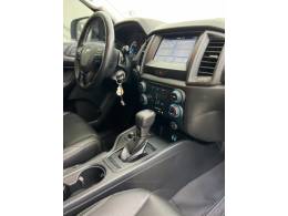 FORD - RANGER - 2022/2023 - Branca - R$ 185.900,00