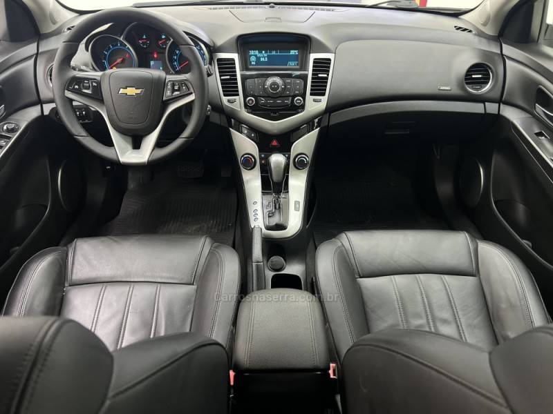 CHEVROLET - CRUZE - 2015/2015 - Cinza - R$ 69.990,00