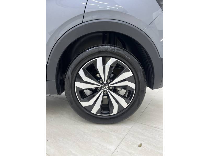 VOLKSWAGEN - T-CROSS - 2024/2024 - Cinza - R$ 137.990,00