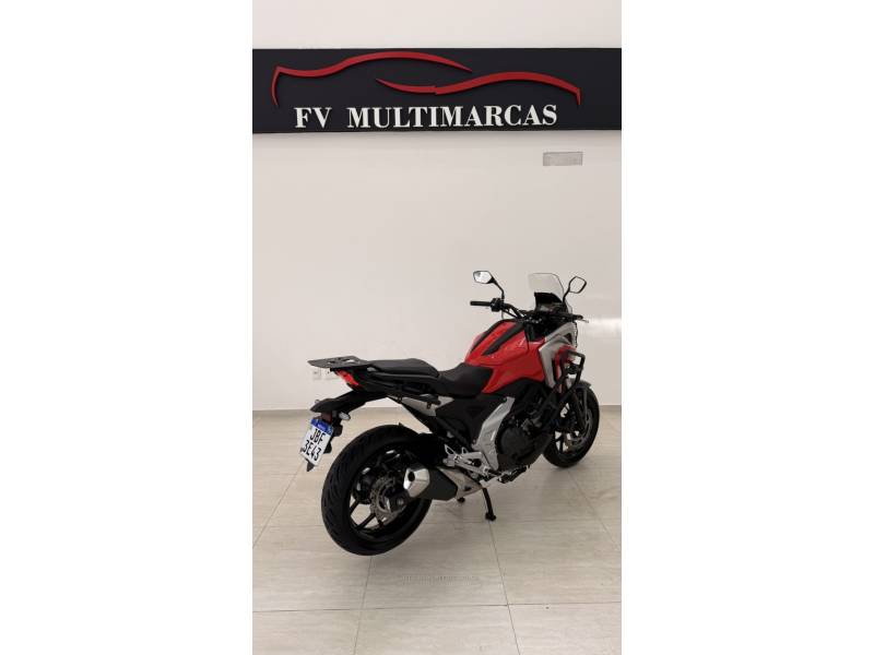 HONDA - NC 750X - 2022/2022 - Vermelha - R$ 54.900,00