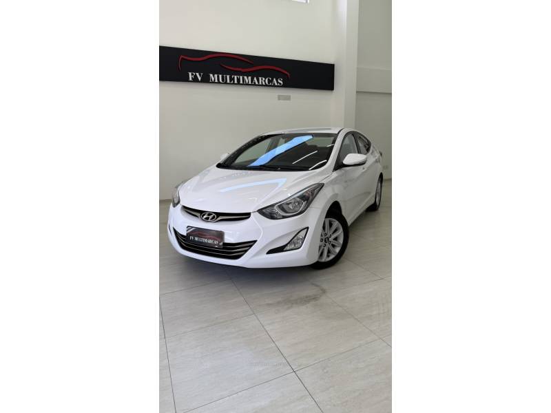 HYUNDAI - ELANTRA - 2014/2015 - Branca - R$ 66.900,00