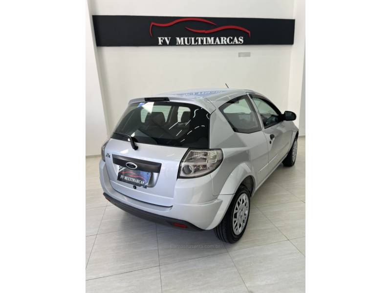 FORD - KA - 2012/2012 - Prata - R$ 27.900,00