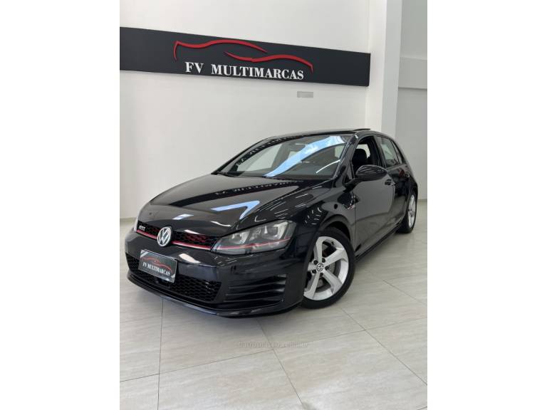 VOLKSWAGEN - GOLF - 2014/2014 - Preta - R$ 139.900,00