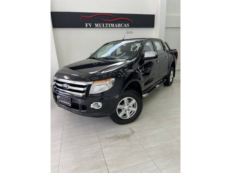 FORD - RANGER - 2015/2016 - Preta - R$ 124.900,00