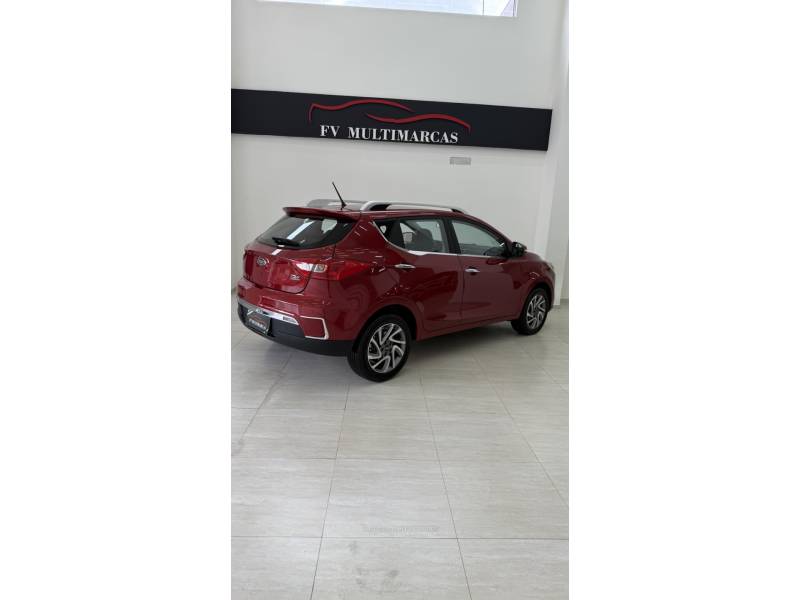 JAC - T40 - 2018/2018 - Vermelha - R$ 44.900,00