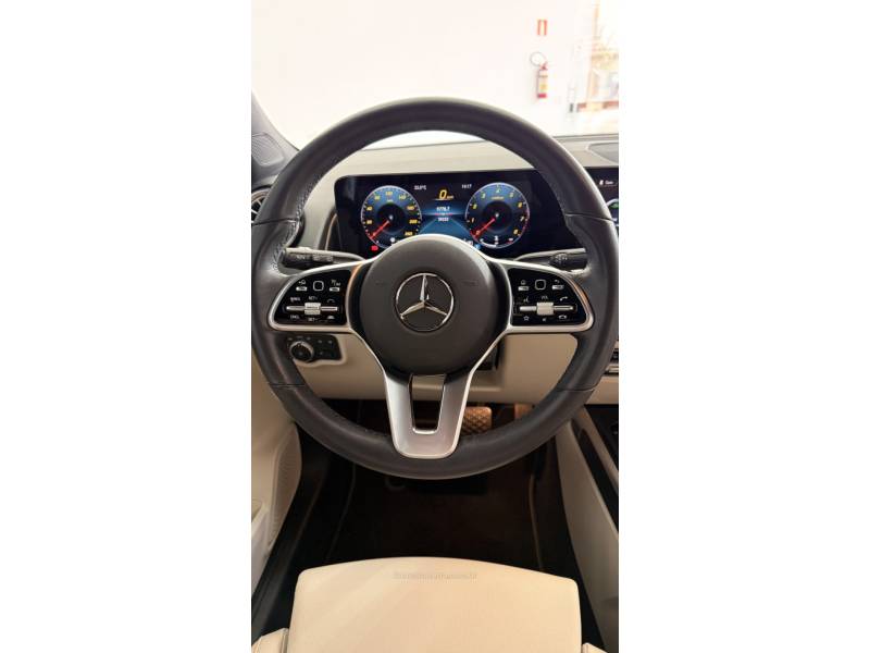 MERCEDES-BENZ - GLB 200 - 2023/2023 - Branca - R$ 259.900,00
