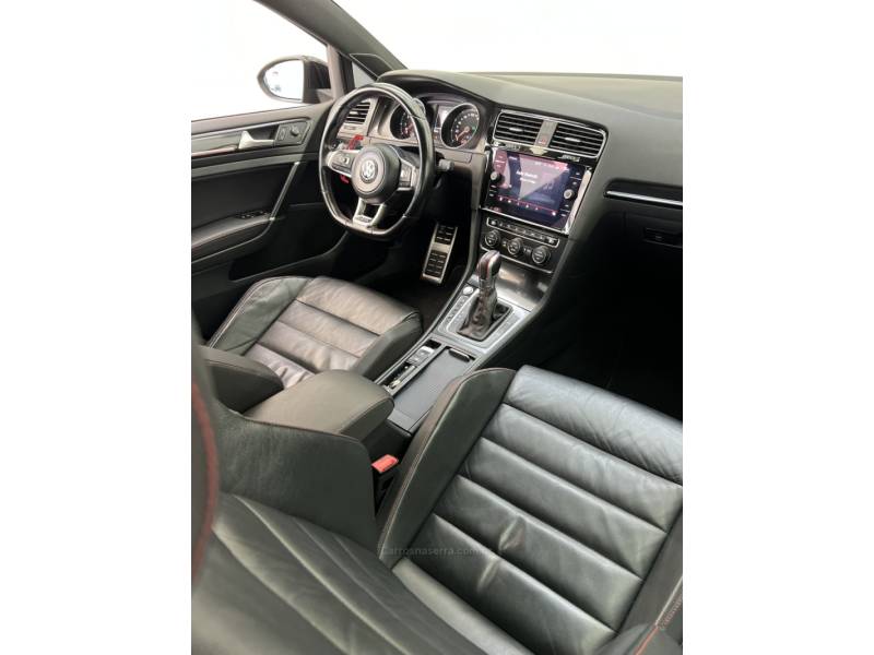 VOLKSWAGEN - GOLF - 2014/2014 - Preta - R$ 119.900,00