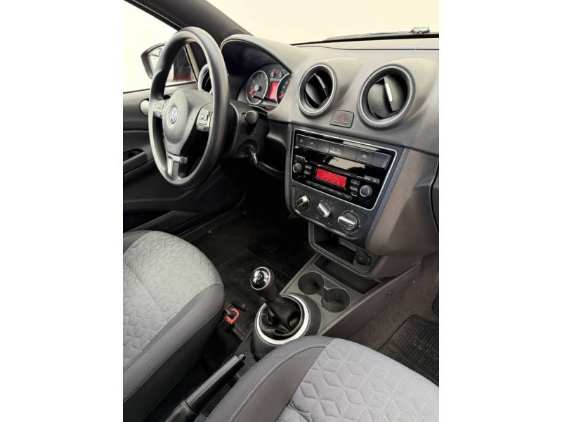 VOLKSWAGEN - GOL - 2014/2014 - Vermelha - R$ 45.900,00