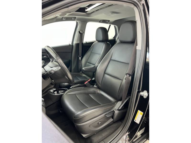 CHEVROLET - TRACKER - 2018/2018 - Preta - R$ 96.990,00