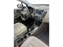 CHEVROLET - CRUZE - 2017/2017 - Prata - R$ 91.990,00