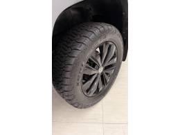 VOLKSWAGEN - AMAROK - 2022/2023 - Cinza - R$ 219.900,00