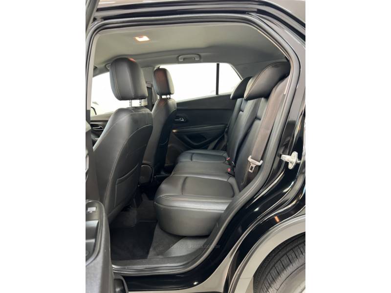 CHEVROLET - TRACKER - 2018/2018 - Preta - R$ 84.990,00