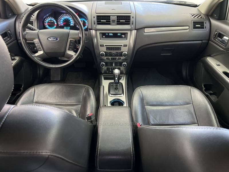 FORD - FUSION - 2010/2011 - Branca - R$ 44.900,00