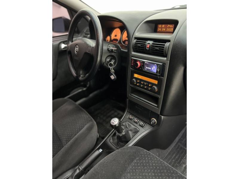 CHEVROLET - ASTRA - 2009/2010 - Prata - R$ 44.990,00
