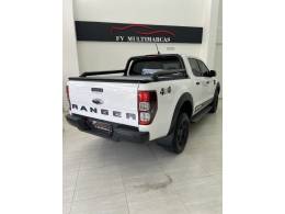 FORD - RANGER - 2022/2023 - Branca - R$ 185.900,00