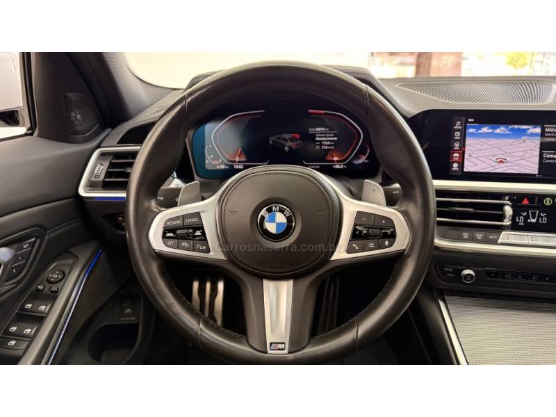 BMW - 320I - 2022/2022 - Branca - R$ 239.900,00