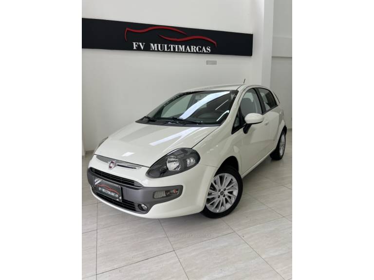 FIAT - PUNTO - 2016/2016 - Branca - R$ 46.990,00