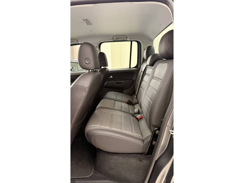 VOLKSWAGEN - AMAROK - 2024/2024 - Cinza - R$ 244.900,00