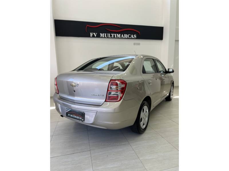 CHEVROLET - COBALT - 2015/2015 - Bege - R$ 43.990,00