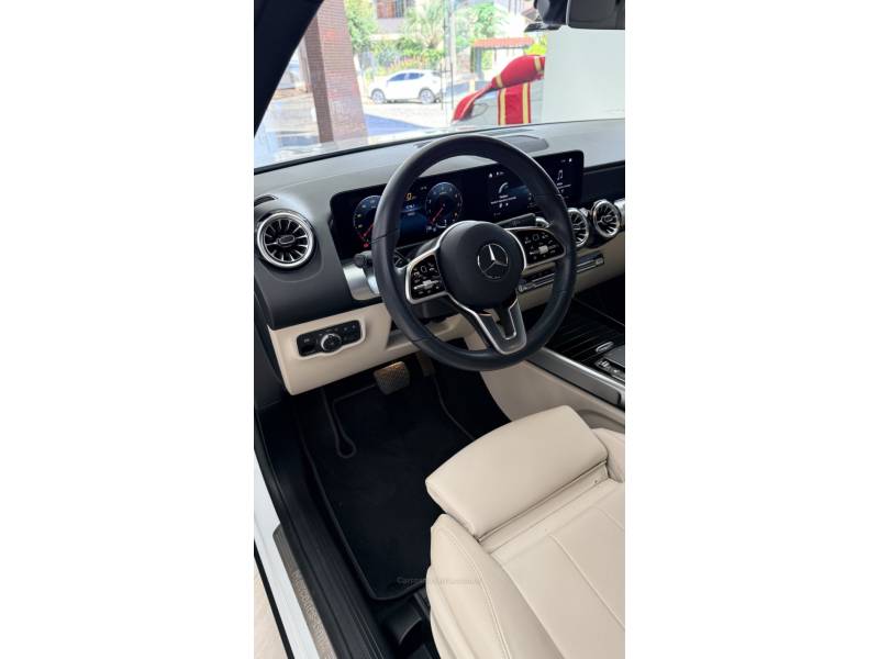 MERCEDES-BENZ - GLB 200 - 2023/2023 - Branca - R$ 259.900,00