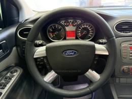 FORD - FOCUS - 2012/2012 - Azul - R$ 55.900,00