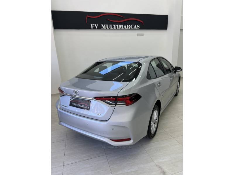 TOYOTA - COROLLA - 2019/2020 - Prata - R$ 111.900,00
