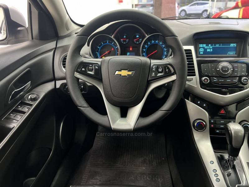 CHEVROLET - CRUZE - 2015/2015 - Cinza - R$ 69.990,00